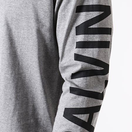 Calvin Klein - Tee Shirt Manches Longues Institutional Back Print 0404 Gris Chiné Noir