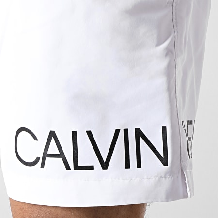 Calvin Klein - Short De Bain Medium Drawstring Side 0303 Blanc