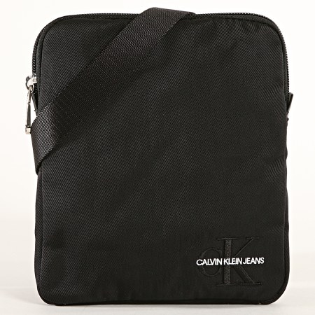 Calvin Klein - Sacoche Monogram Nylon Micro Flatpack 4739 Noir