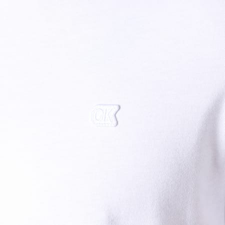 Calvin Klein - Tee Shirt A Bandes Logo Tape 2577 Blanc Noir