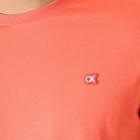 Calvin Klein - Tee Shirt A Bandes Logo Tape 2577 Corail Blanc