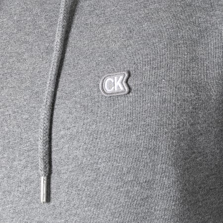 Calvin Klein - Sweat Capuche Badge 2770 Gris Chiné
