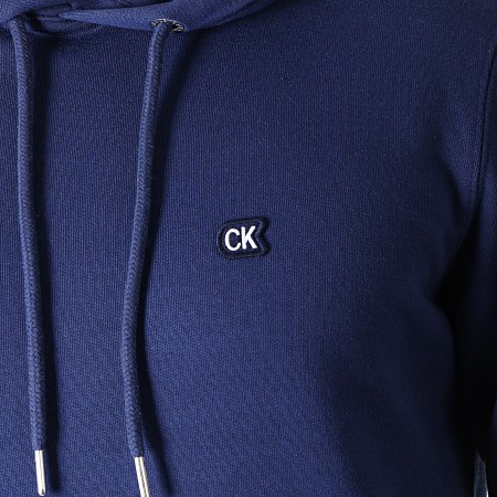 Calvin Klein - Sweat Capuche Badge 2770 Bleu Marine