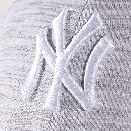 New Era - Casquette 9Forty Engineered Fit New York Yankees Gris Chiné