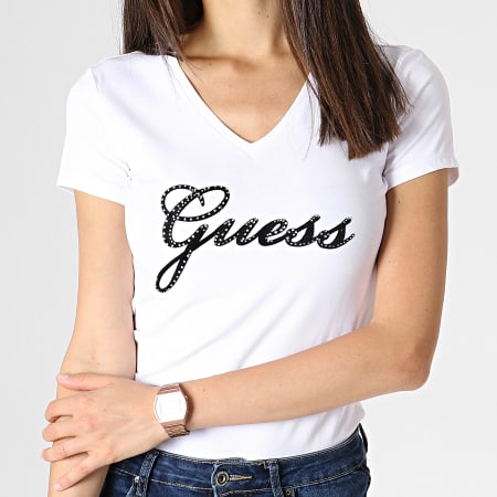 Guess - Tee Shirt Femme Col V W93I71J1300 Blanc