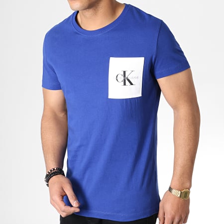 Calvin Klein - Tee Shirt Poche Monogram 2993 Bleu Roi Blanc