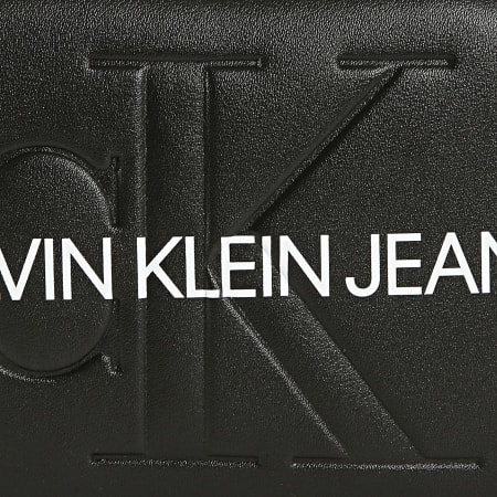 Calvin Klein - Sacoche Femme Sculpted Monogram Camera 5524 Noir