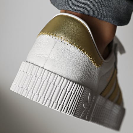 Adidas Originals - Baskets Sambarose EE4681 Footwear White Gold Metal