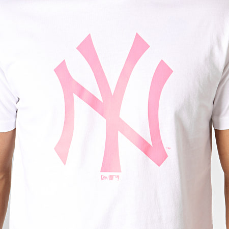 New Era - Tee Shirt MLB Core Neon Logo 12070291 Blanc Rose Fluo