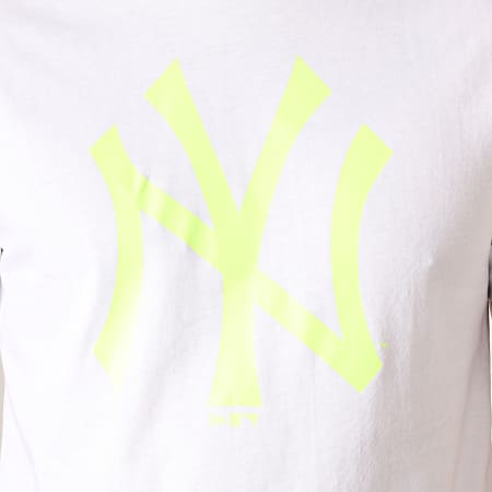 New Era - Tee Shirt MLB Core Neon Logo 12070293 Blanc Jaune Fluo