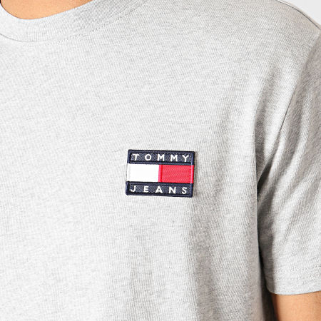 Tommy Jeans - Tee Shirt Badge 6595 Gris Chiné