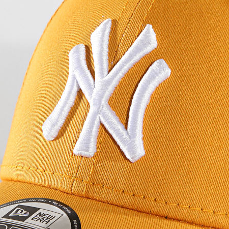 New Era - Casquette Baseball 9Forty League Essential New York Yankees 80636013 Jaune Moutarde Blanc