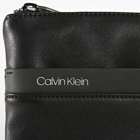 Calvin Klein - Sacoche Up Flat Crossover 4806 Noir