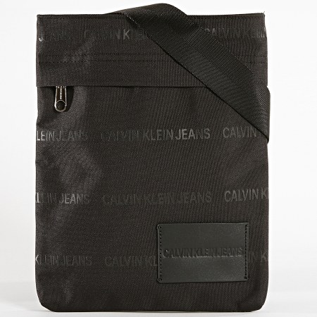 Calvin Klein - Sacoche Essential Flatpack 4963 Noir