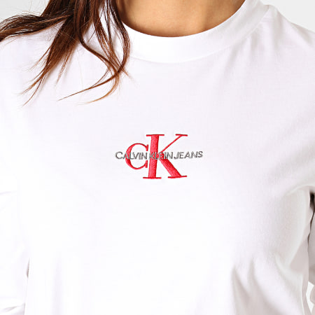 Calvin Klein - Tee Shirt Manches Longues Femme Monogram Embroidery 1804 Blanc Rouge Gris