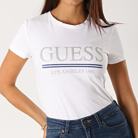 Guess - Tee Shirt Femme W94I20-J1300 Blanc Argenté Bleu