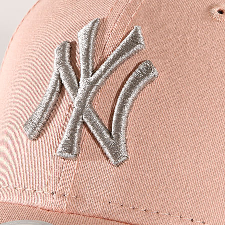 New Era - Casquette Femme 9Forty League Essential 12040435 New York Yankees Rose Saumon