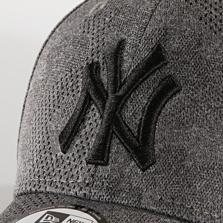 New Era - Casquette 9Forty Engineered Plus 12040598 New York Yankees Gris