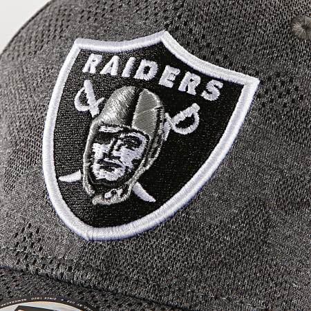 New Era - Casquette Fitted 39Thirty Engineered Plus 12040602 Oakland Raiders Gris
