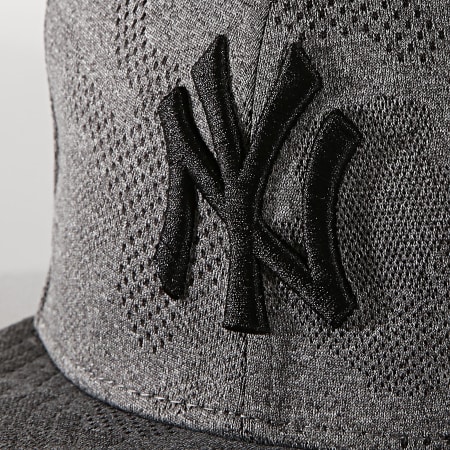 New Era - Casquette Snapback 9Fifty Engineered Plus 12040608 New York Yankees Gris