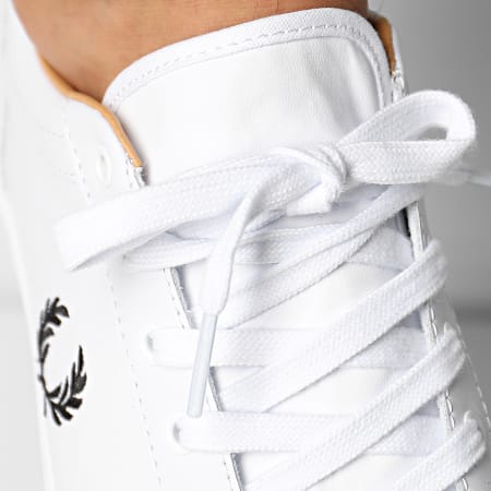 Fred Perry - Baskets B6158 Baseline Leather White