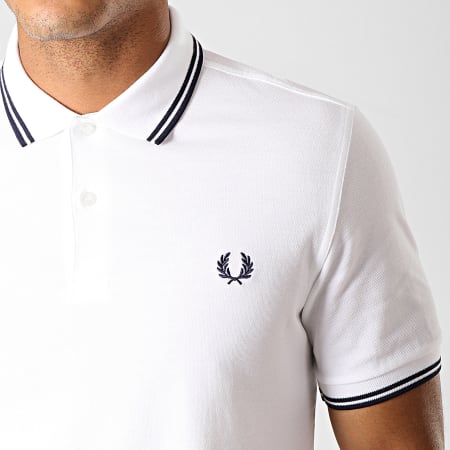 Fred Perry - Polo Manches Courtes Twin Tipped M3600 Blanc Bleu Marine