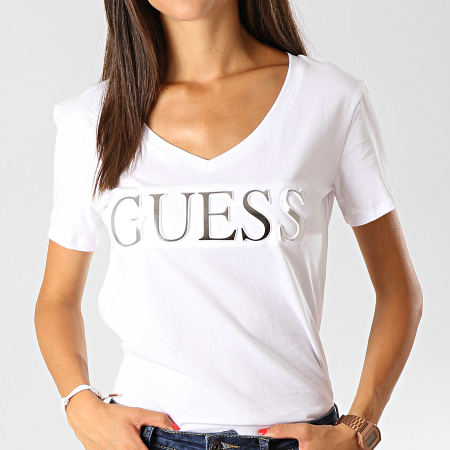 Guess - Tee Shirt Col V Femme W94I62-K7DN0 Blanc Argenté