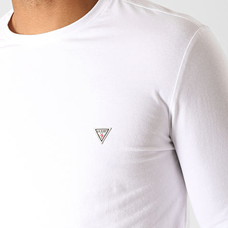 Guess - Tee Shirt Slim Manches Longues M94I34-J1300 Blanc
