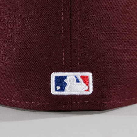 New Era - Casquette Fitted 59Fifty League Essential 12040446 New York Yankees Bordeaux