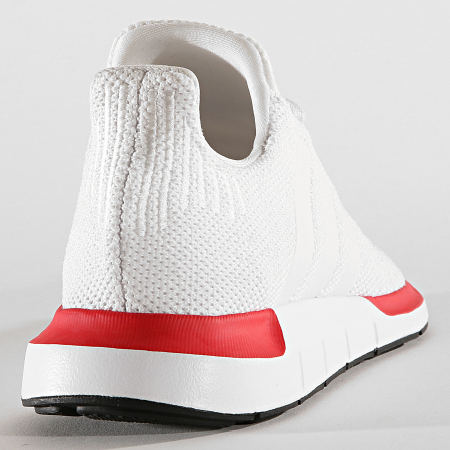 Adidas Originals - Baskets Swift Run EE4443 Crystal White Cloud White