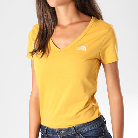 The North Face - Tee Shirt Slim Femme Col V Simple Dom A3H6 Jaune Moutarde