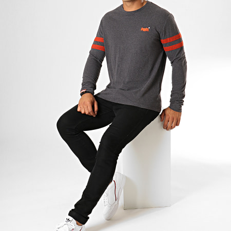 Superdry - Tee Shirt Manches Longues Orange Label Softball Ringer M6000009A Gris Anthracite Chiné