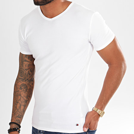 Tommy Hilfiger - Confezione da 3 magliette Premium Essentials con scollo a V 3767 Bianco