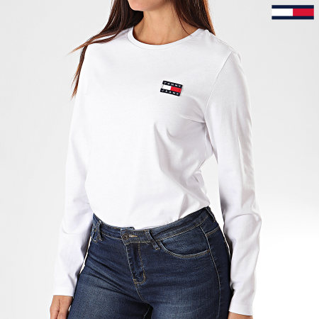 Tommy Jeans - Tee Shirt Femme Manches Longues Tommy Badge 7433 Blanc