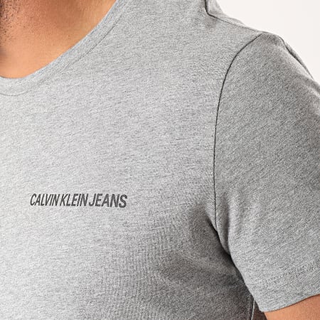 Calvin Klein - Tee Shirt Chest Institutional 7852 Gris Chiné