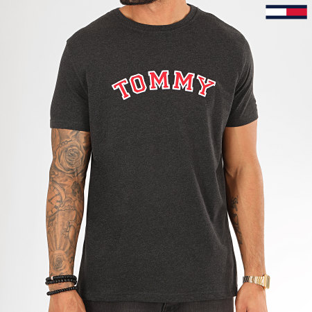 Tommy Hilfiger - Tee Shirt CN Logo 1623 Gris Anthracite Chiné Rouge