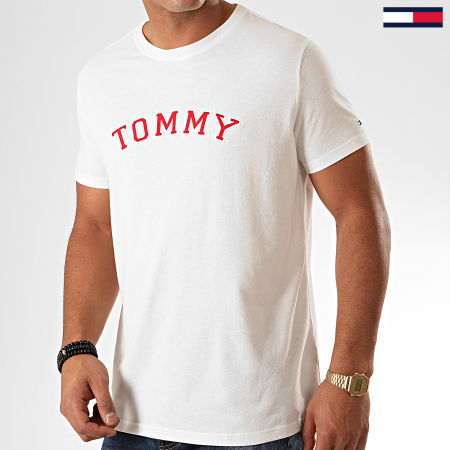 Tommy Jeans - Tee Shirt CN Logo 1623 Blanc Cassé Rouge