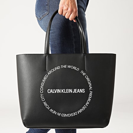 Calvin Klein - Sac A Main Femme Sculpted Tote 6148 Noir