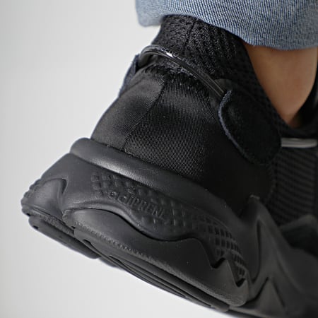 Adidas Originals - Baskets Ozweego EE6999 Core Black Grey Five