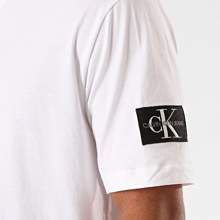 Calvin Klein - Tee Shirt Monogram Sleeve Badge 4051 Blanc