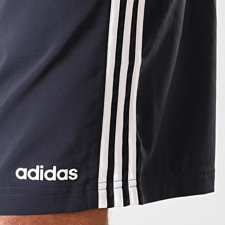 Adidas Originals - Short Jogging A Bandes Essentials Chelsea DU0501 Bleu Marine Blanc