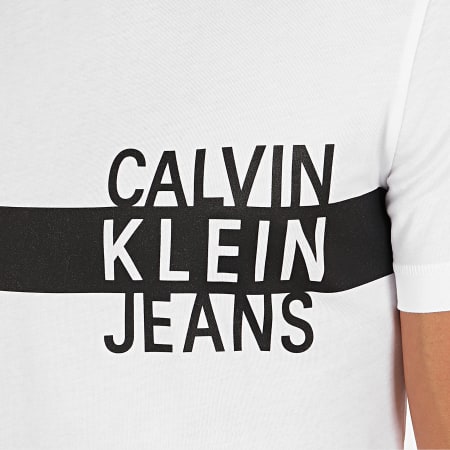 Calvin Klein - Tee Shirt Stacked Logo With Stripe 4539 Blanc Noir
