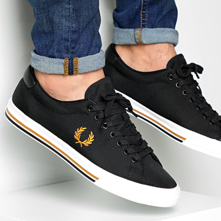 Fred Perry - Baskets Underspin Matt Poly B7151 Black