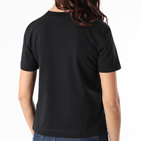 Calvin Klein - Tee Shirt Femme Shrunken Institutional Logo 2879 Noir