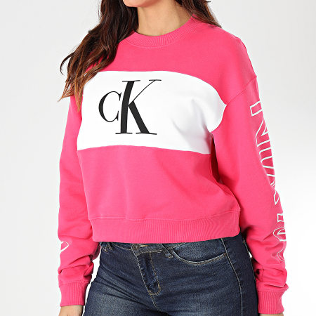 Calvin Klein - Sweat Crewneck Crop Femme Blocking Statement Logo 2980 Rose Blanc