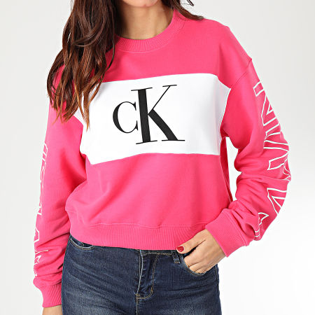 Calvin Klein - Sweat Crewneck Crop Femme Blocking Statement Logo 2980 Rose Blanc