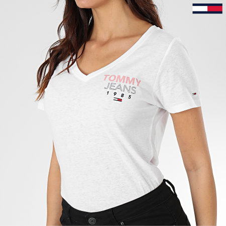 Tommy Jeans - Tee Shirt Femme Col V Essential Logo 7752 Blanc