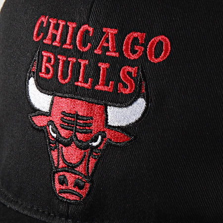 Mitchell and Ness - Casquette Snapback International 462 Chicago Bulls Noir