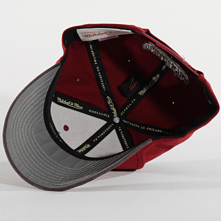 Mitchell and Ness - Casquette International 469 Chicago Bulls Bordeaux Gris Reflective