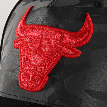 Mitchell and Ness - Casquette International 473 Chicago Bulls Camouflage Noir